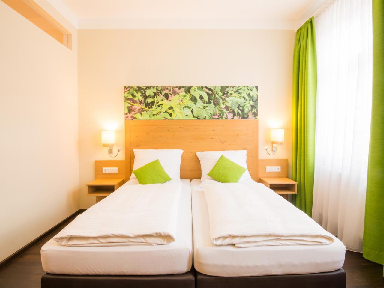 Hotel Brauereigasthof Amberger Kosching Екстер'єр фото
